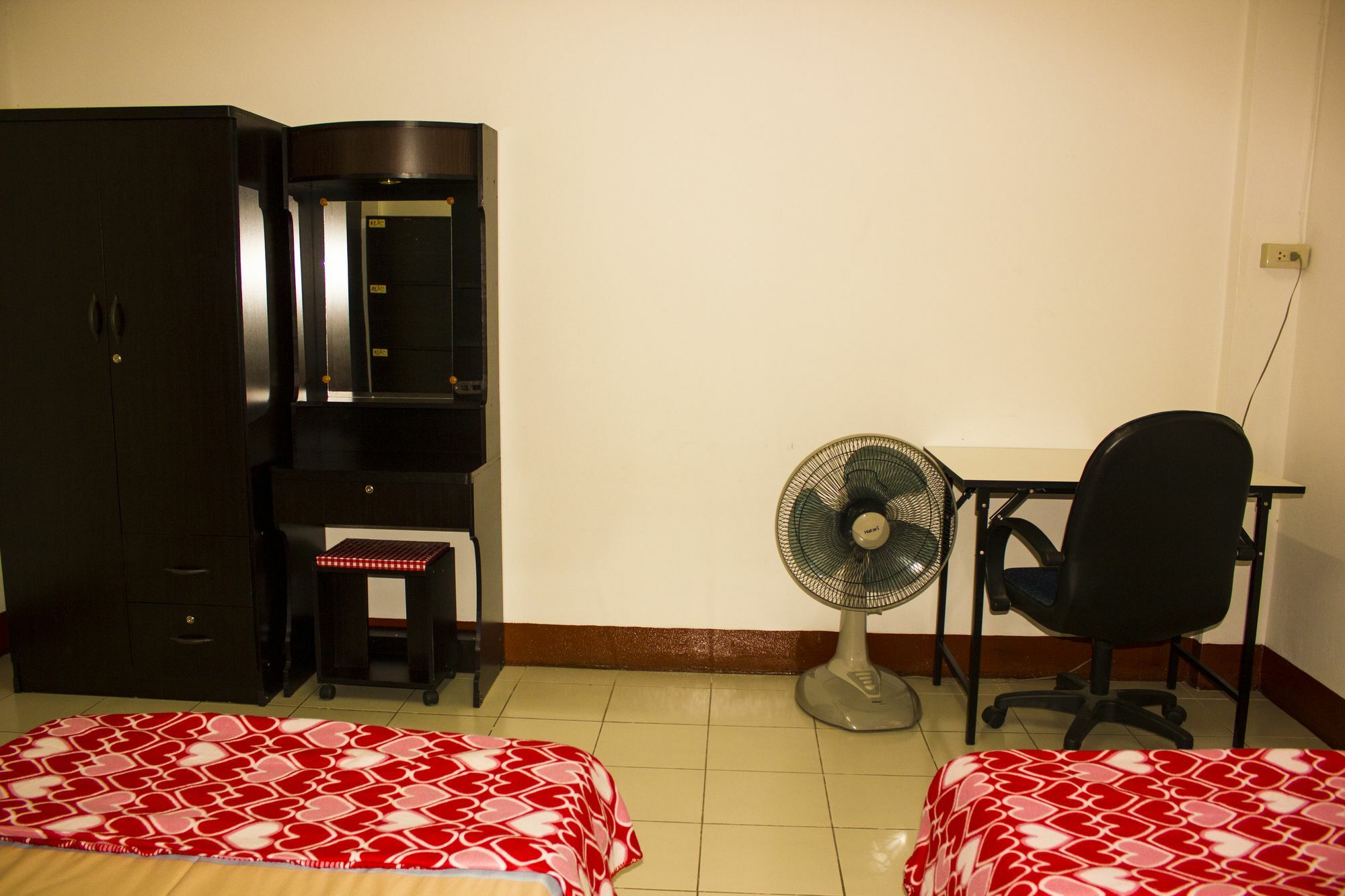 Walkinn Guesthouse 1 Chiang Mai Ngoại thất bức ảnh